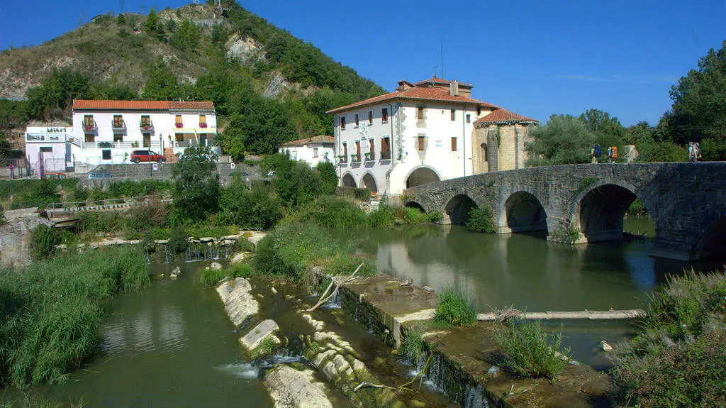 Arre, Navarra (Etapa de Zubiri a Pamplona) :: Albergues del Camino de Santiago Arre, Navarra (Etapa de Zubiri a Pamplona) :: Albergues del Camino de Santiago
