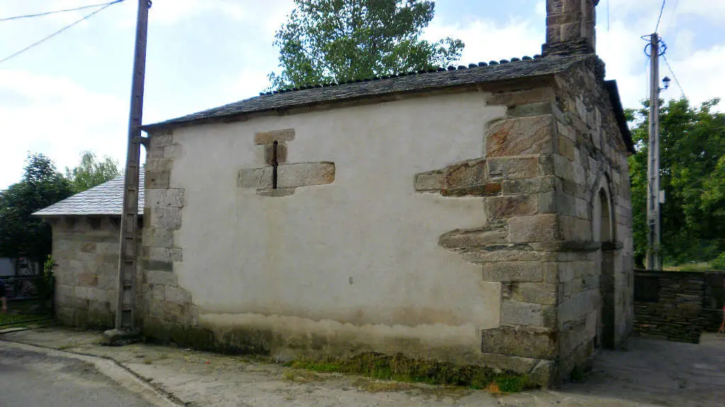 Iglesia de Santa María, Castromaior (Portomarín), Lugo :: Albergues del Camino de Santiago Iglesia de Santa María, Castromaior (Portomarín), Lugo :: Albergues del Camino de Santiago