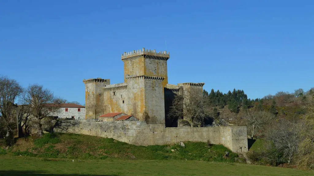 Castillo de Pambre, Palas de Rei, Camino Francés :: Albergues del Camino de Santiago Castillo de Pambre, Palas de Rei, Camino Francés :: Albergues del Camino de Santiago