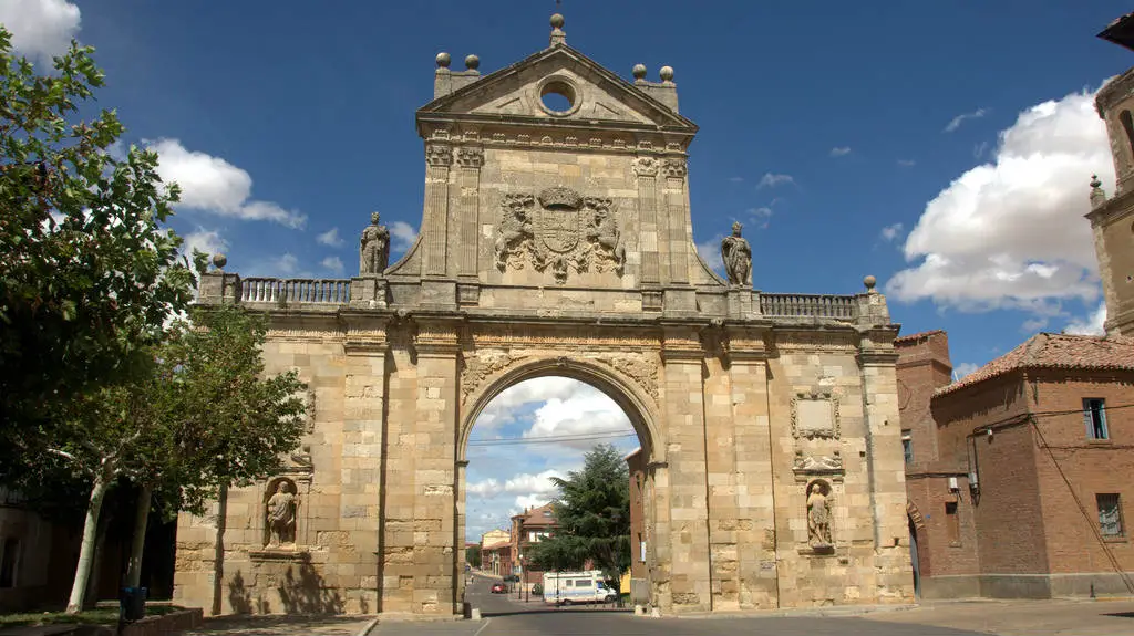Sahagún, León, Camino Francés :: Albergues del Camino de Santiago Sahagún, León, Camino Francés :: Albergues del Camino de Santiago