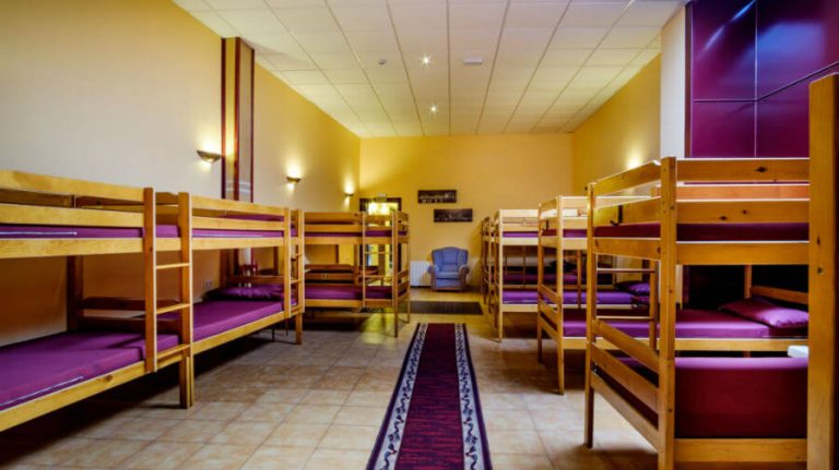 Albergue Vía Láctea, Arzúa :: Albergues del Camino de Santiago