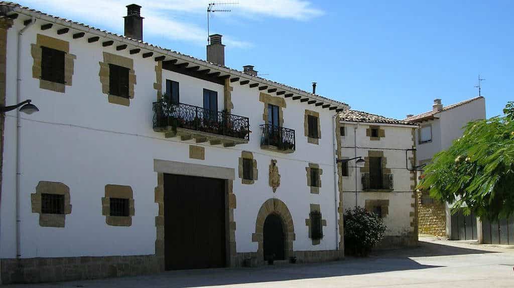 Casa señorial en Lorca, Navarra :: Albergues del Camino de Santiago