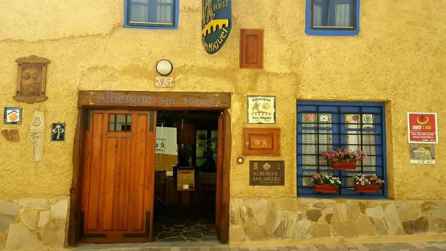 Albergue San Miguel, Hospital de Órbigo, León :: Albergues del Camino de Santiago