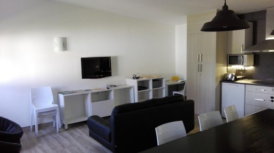 Albergue Atseden Hostel, Obanos, Navarra :: Albergues del Camino de Santiago
