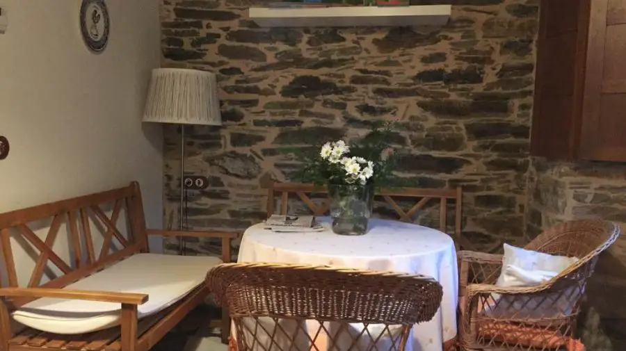 Albergue Rincón del Apóstol, Ambasmestas, León :: Albergues Camino Santiago