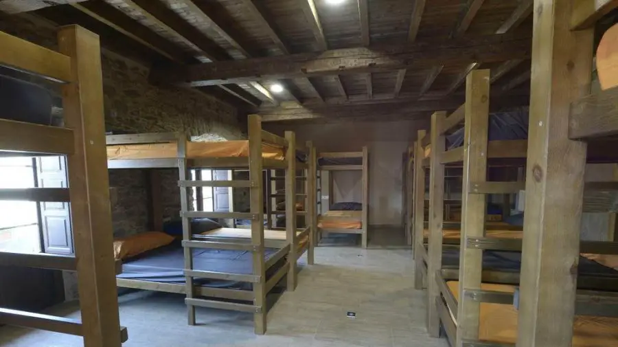 Albergue Hostal La Medina, Camponaraya, León :: Albergues del Camino de Santiago