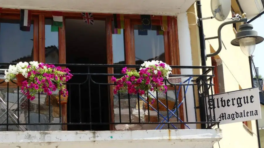 Albergue Santa María Magdalena, Vega de Valcarce :: Albergues del Camino de Santiago