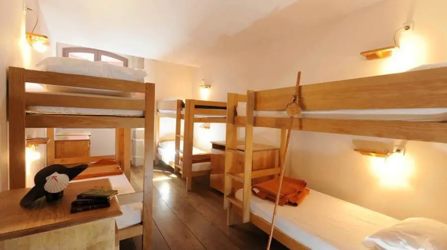 Albergue l'Auberge du Pèlerin, Saint Jean Pied de Port, Francia :: Albergues del Camino de Santiago