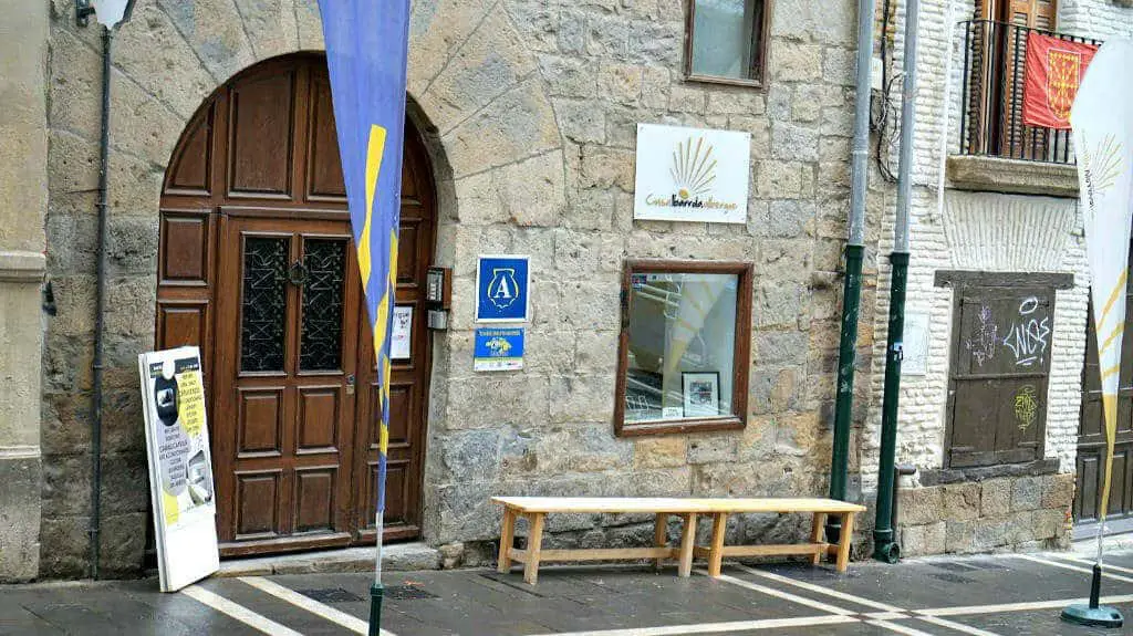 Albergue Casa Ibarrola, Pamplona :: Albergues del Camino de Santiago
