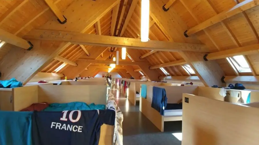 Albergue de peregrinos de la Real Colegiata de Roncesvalles, Navarra :: Albergues del Camino de Santiago