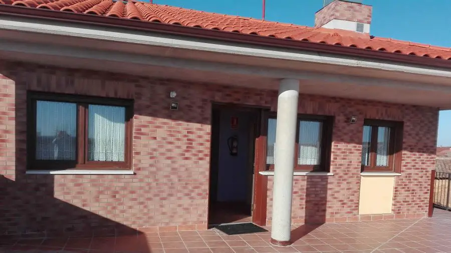 Albergue El Sueve, Bercianos del Real Camino, León :: Albergues del Camino de Santiago