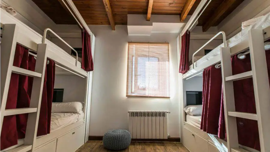 Albergue Bercianos 1900, Bercianos del Real Camino, León :: Albergus del Camino de Santiago