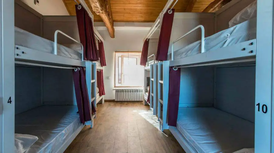 Albergue Bercianos 1900, Bercianos del Real Camino, León :: Albergus del Camino de Santiago