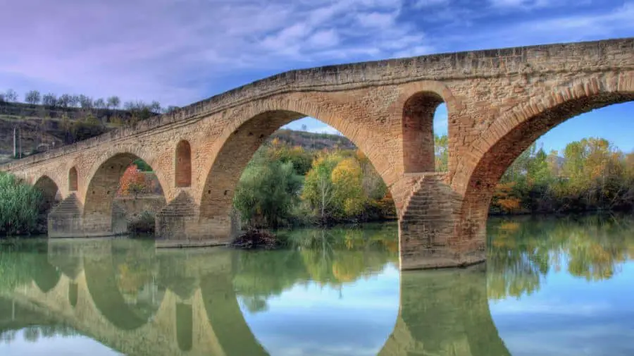 Puente medieval de Puente la Reina, Navarra - Camino Francés :: Guía del Camino de Santiago