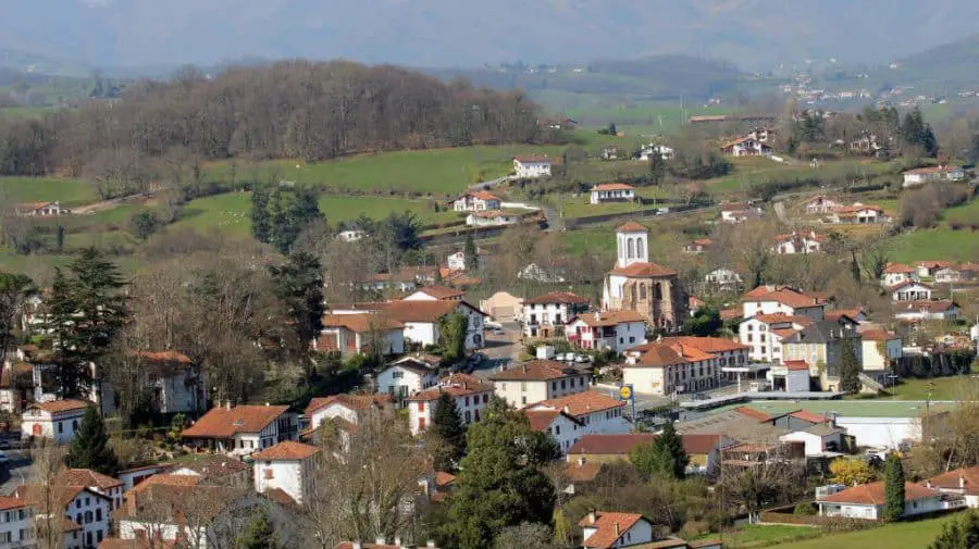 Uhart-Cize, Francia :: Guía del Camino de Santiago