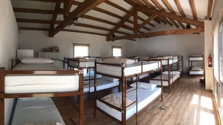 Albergue Ó Abrigo, Miraz (Friol - Lugo) - Camino del Norte :: Albergues del Camino de Santiago
