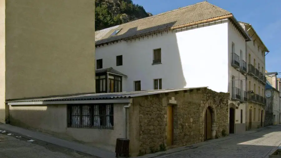 Albergue Refugio Sargantana, Canfranc - Camino Aragonés :: Albergues del Camino de Santiago