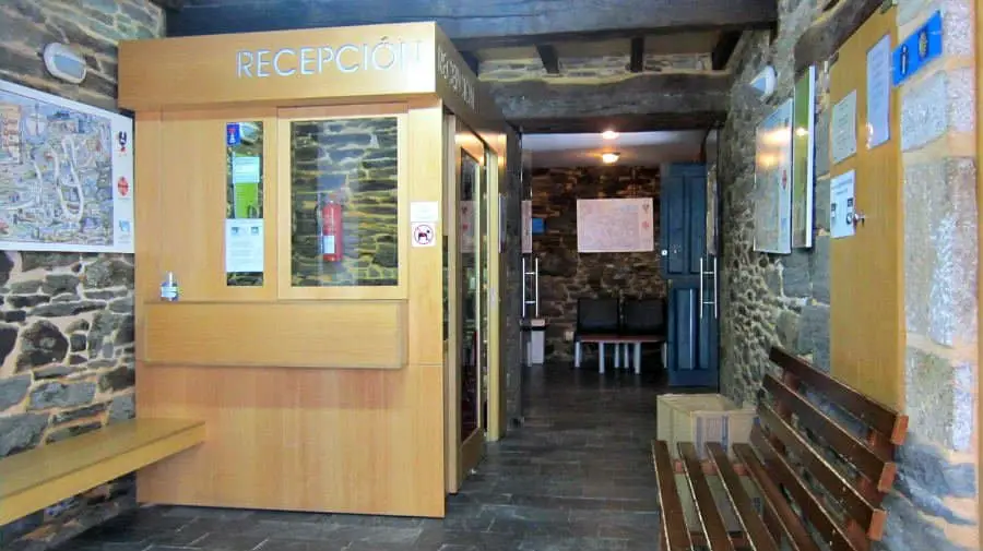 Albergue de peregrinos de la Xunta de Galicia, Arzúa - Camino Francés :: Albergues del Camino de Santiago
