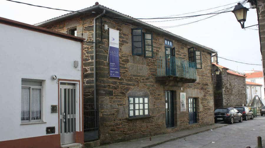 Albergue de peregrinos de la Xunta de Galicia, Arzúa, La Coruña - Camino Francés :: Albergues del Camino de Santiago