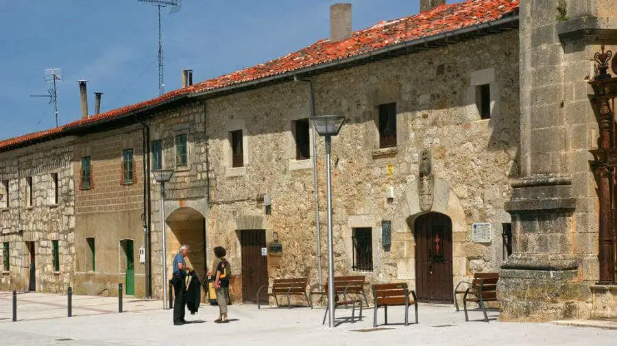 Albergue de peregrinos del monasterio de San Juan de Ortega - Camino Francés :: Albergues del Camino de Santiago