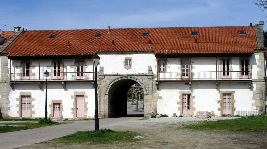 Albergue de peregrinos del Monasterio de Sobrado dos Monxes - Camino del Norte :: Albergues del Camino de Santiago