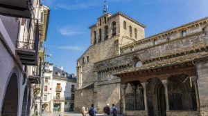 Catedral de Jaca, Camino Aragonés :: Albergues del Camino de Santiago