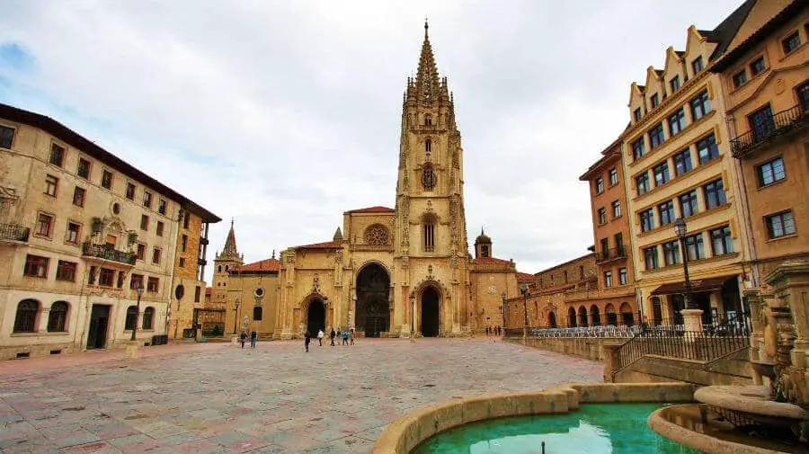 Catedral de Oviedo - Camino Primitivo :: Guía del Camino de Santiago