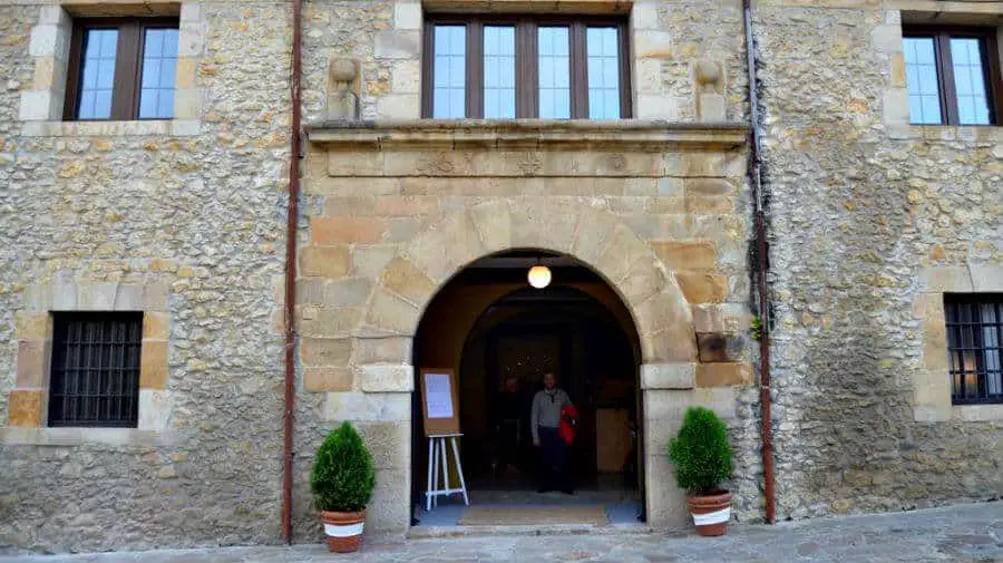 Albergue El Convento, Santillana del Mar (Cantabria) - Camino del Norte :: Albergues del Camino de Santiago