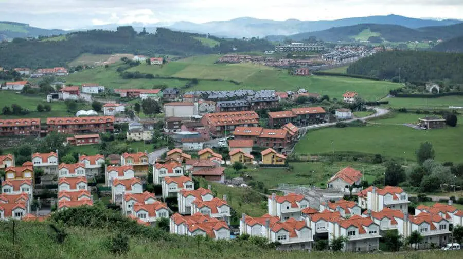 Vista de Boo de Piélagos (Cantabria) - Camino del Norte :: Guía del Camino de Santiago