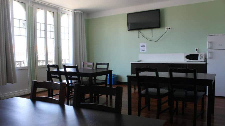 Albergue O Cruceiro, Melide, La Coruña - Camino Francés :: Albergues del Camino de Santiago