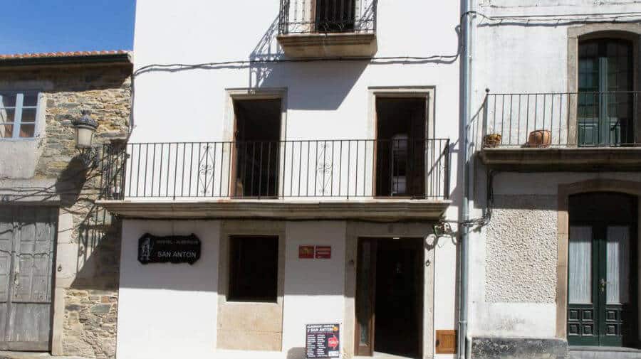 Albergue San Antón, Melide, La Coruña - Camino Francés :: Albergues del Camino de Santiago