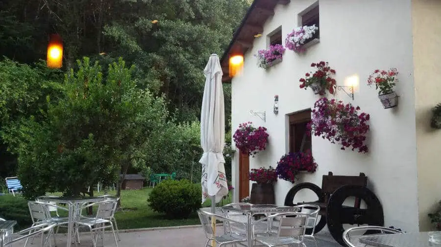 Albergue Sarracín, Vega de Valcarce, León - Camino Francés :: Albergues del Camino de Santiago