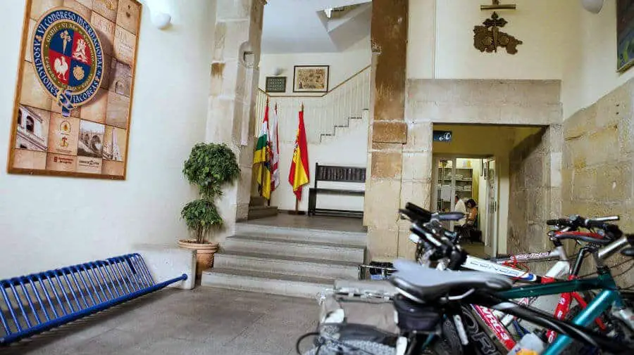Albergue de peregrinos municipal de Logroño, La Rioja - Camino Francés :: Albergues del Camino de Santiago