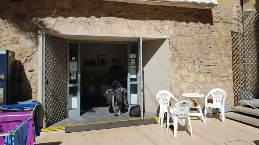 Albergue de peregrinos municipal de Logroño, La Rioja - Camino Francés :: Albergues del Camino de Santiago