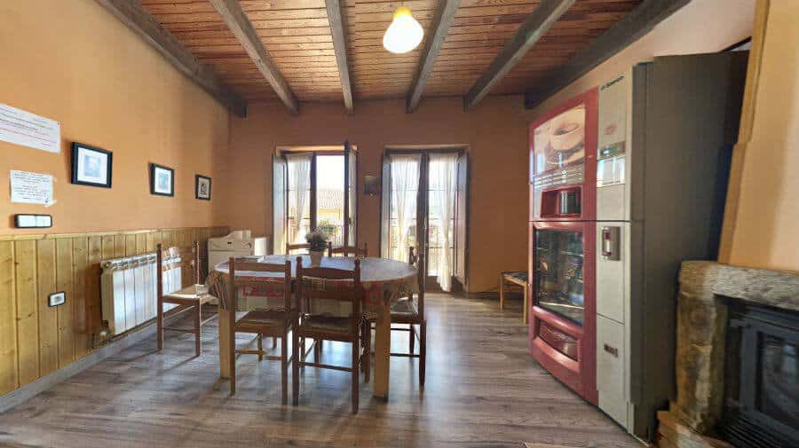 Albergue La Senda, Rabanal del Camino, León - Camino Francés :: Albergues del Camino de Santiago
