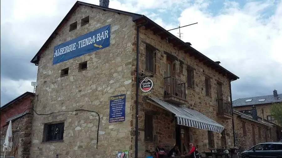Albergue de peregrinos Monte Irago, Foncebadón, León - Camino Francés :: Albergues del Camino de Santiago