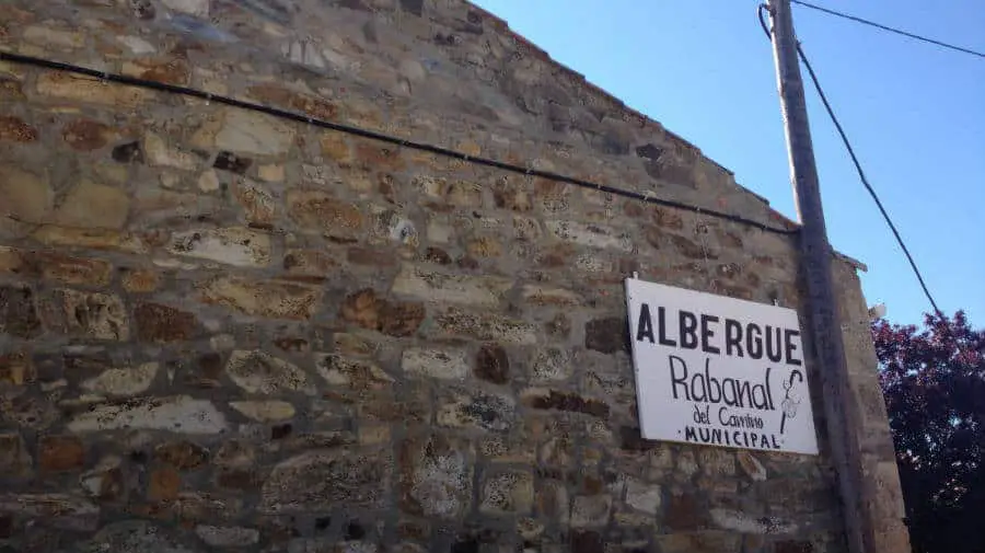 Albergue de peregrinos municipal de Rabanal del Camino, León - Camino Francés :: Albergues del Camino de Santiago