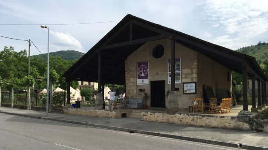 Albergue de peregrinos municipal San Roque, Molinaseca, León - Camino Francés :: Albergues del Camino de Santiago