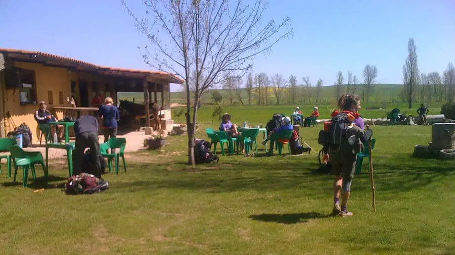 Albergue Amanecer, Villarmentero de Campos :: Albergues Camino de ...