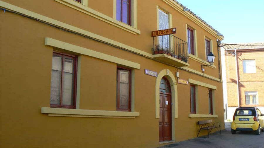 Albergue de peregrinos parroquial de Santibáñez de Valdeiglesias, León - Camino Francés :: Albergues del Camino de Santiago