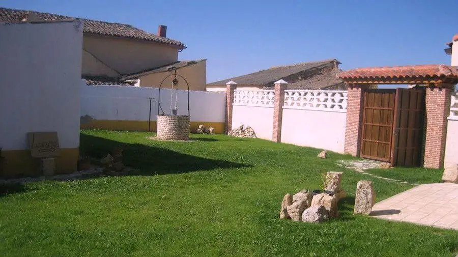 Albergue Titas, Boadilla del Camino, Palencia - Camino Francés :: Albergues del Camino de Santiago