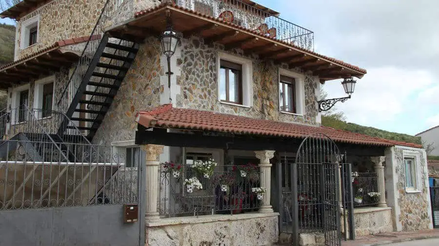 Albergue Vía Minera, Cardeñuela Ríopico, Burgos - Camino Francés :: Albergues del Camino de Santiago
