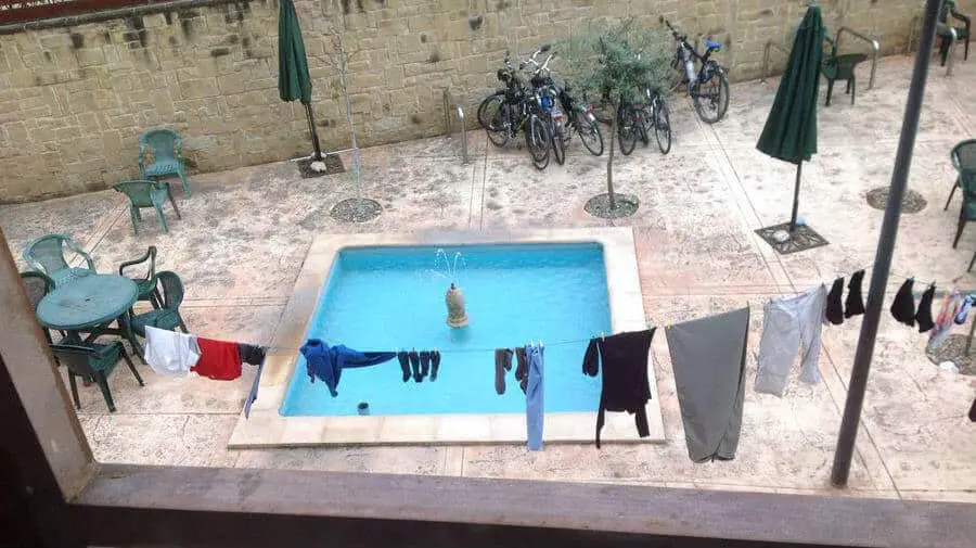 Albergue de peregrinos municipal de Azofra, La Rioja - Camino Francés :: Albergues del Camino de Santiago