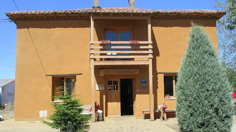 Albergue de peregrinos municipal Doménico Laffi, El Burgo Ranero, León - Camino Francés :: Albergues del Camino de Santiago