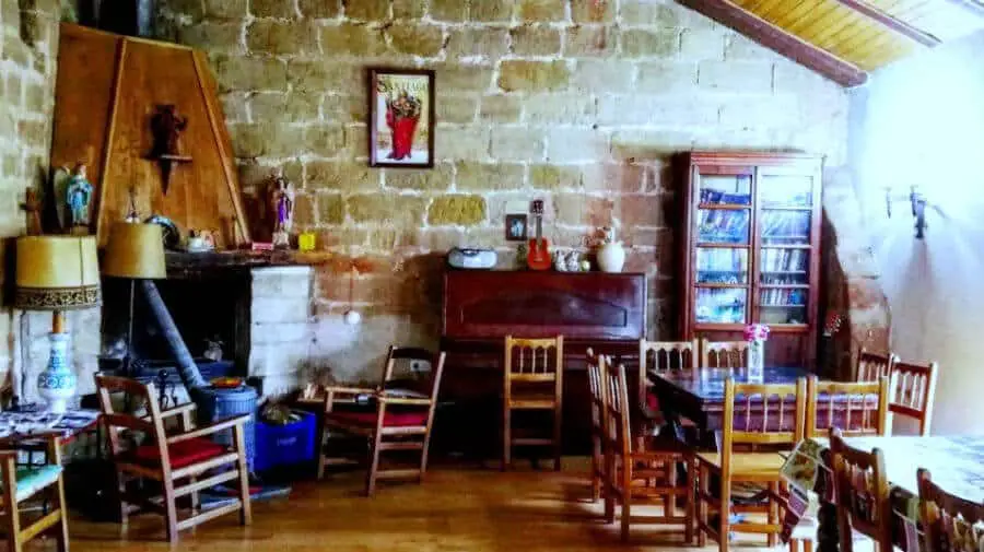 Hospital de peregrinos San Juan Bautista, Grañón, La Rioja - Camino Francés :: Albergues del Camino de Santiago