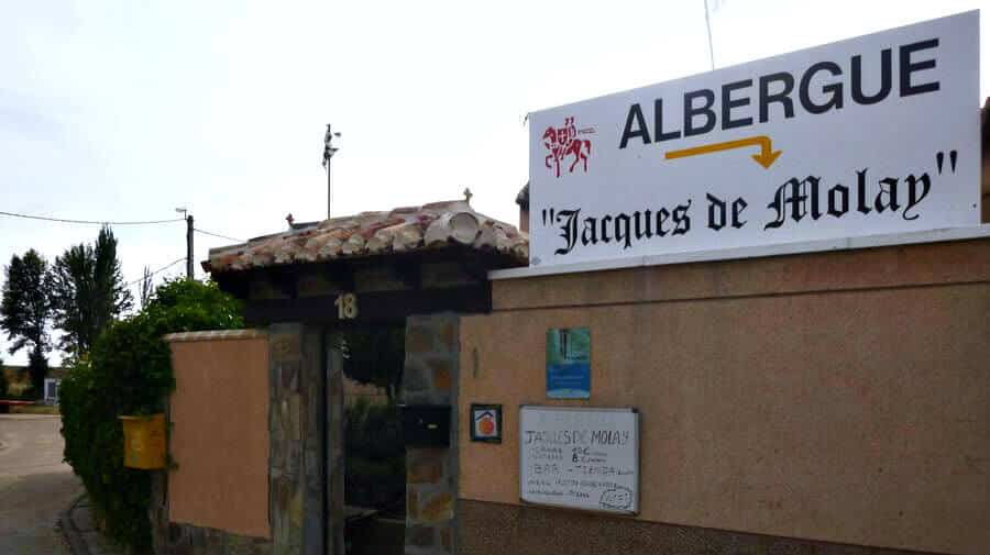 Albergue Jacques de Molay, Terradillos de los Templarios, Palencia - Camino Francés :: Albergues del Camino de Santiago