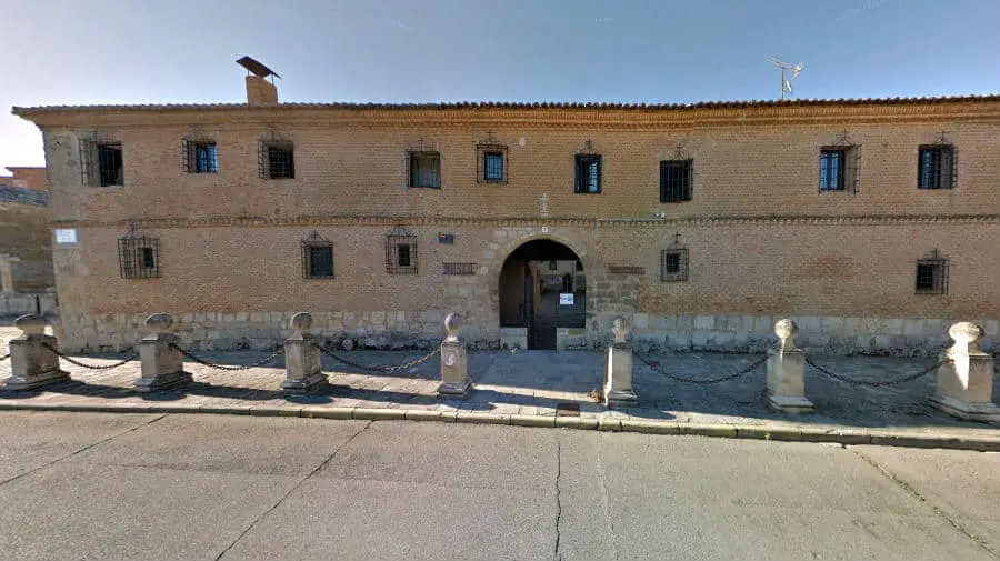 Albergue de peregrinos del Convento de Santa Clara, Carrión de los Condes, Palencia - Camino Francés :: Albergues del Camino de Santiago