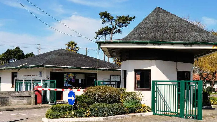 Albergue Camping Orbitur - Angeiras, Lavra, Portugal - Camino Portugués por la Costa :: Albergues del Camino de Santiago