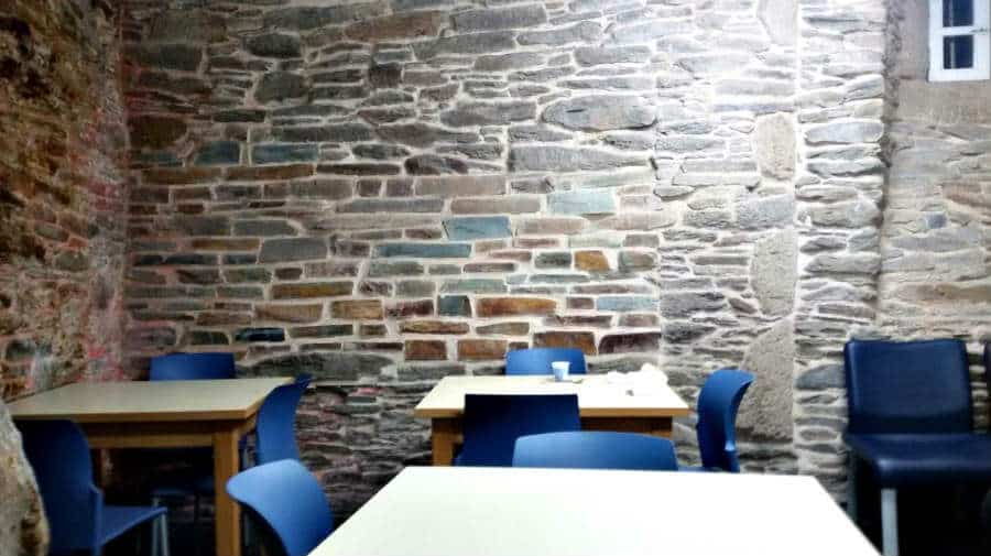 Albergue de peregrinos de la Xunta de Galicia, Sarria, Lugo - Camino Francés :: Albergues del Camino de Santiago