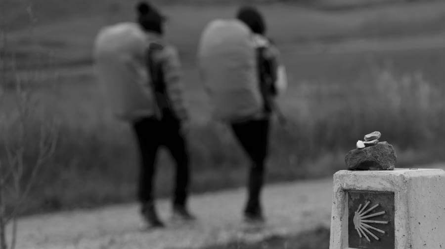Peregrinos haciendo el Camino en invierno :: Albergues del Camino de Santiago